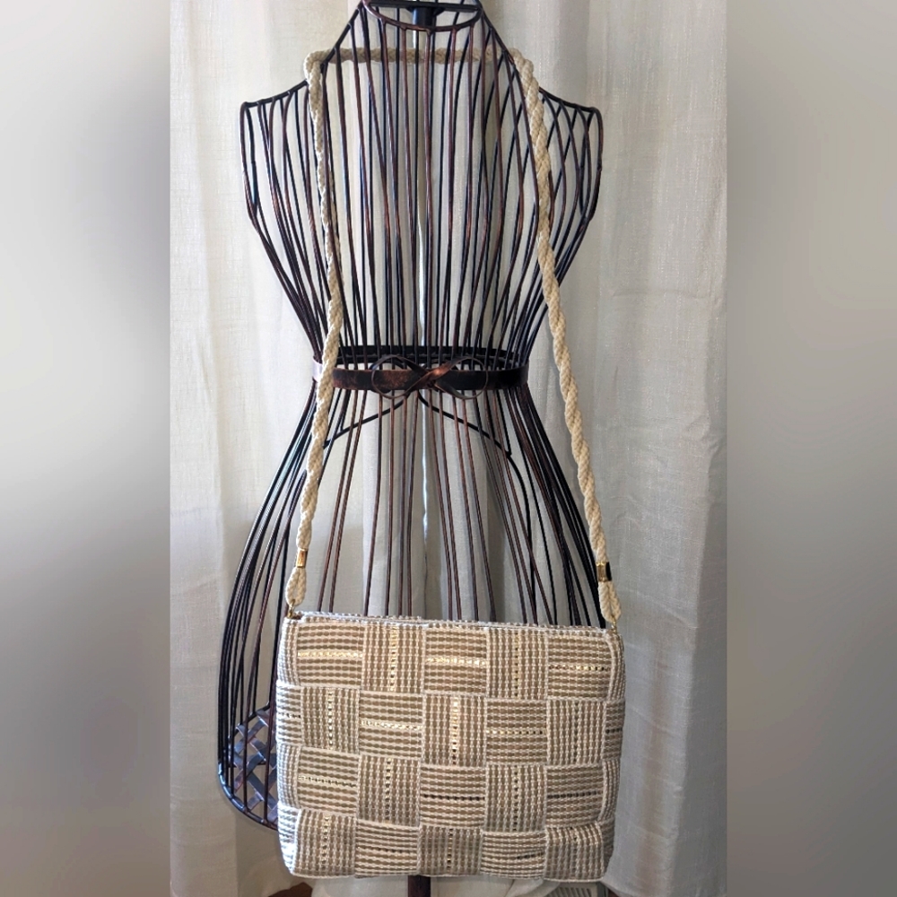 Vintage Carabella woven‎ shoulder purse. Made in Italy